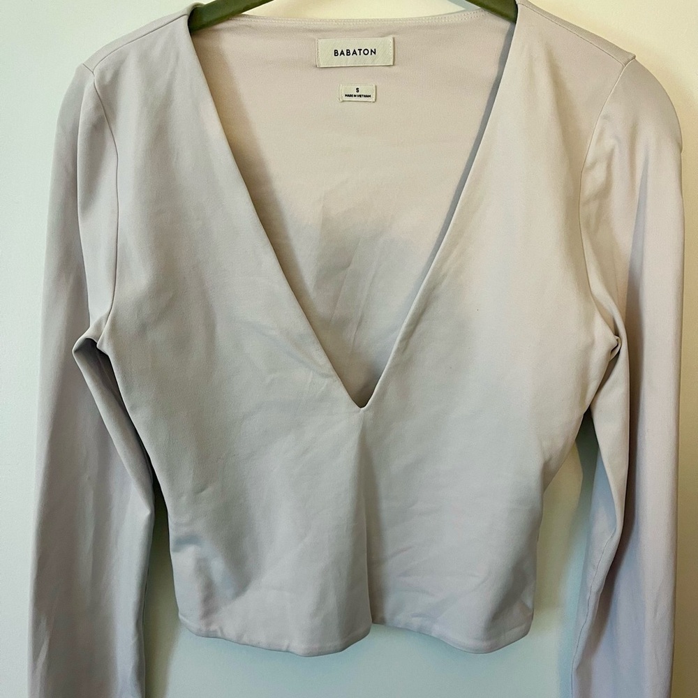 Aritzia V neck long sleeve top